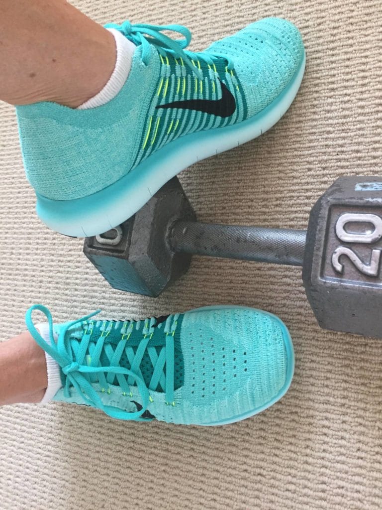 best running shoes for narrow flat feet on Lsbks Goybw M